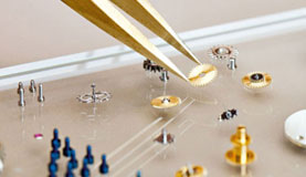 海口伯爵指定维修门店打开表壳